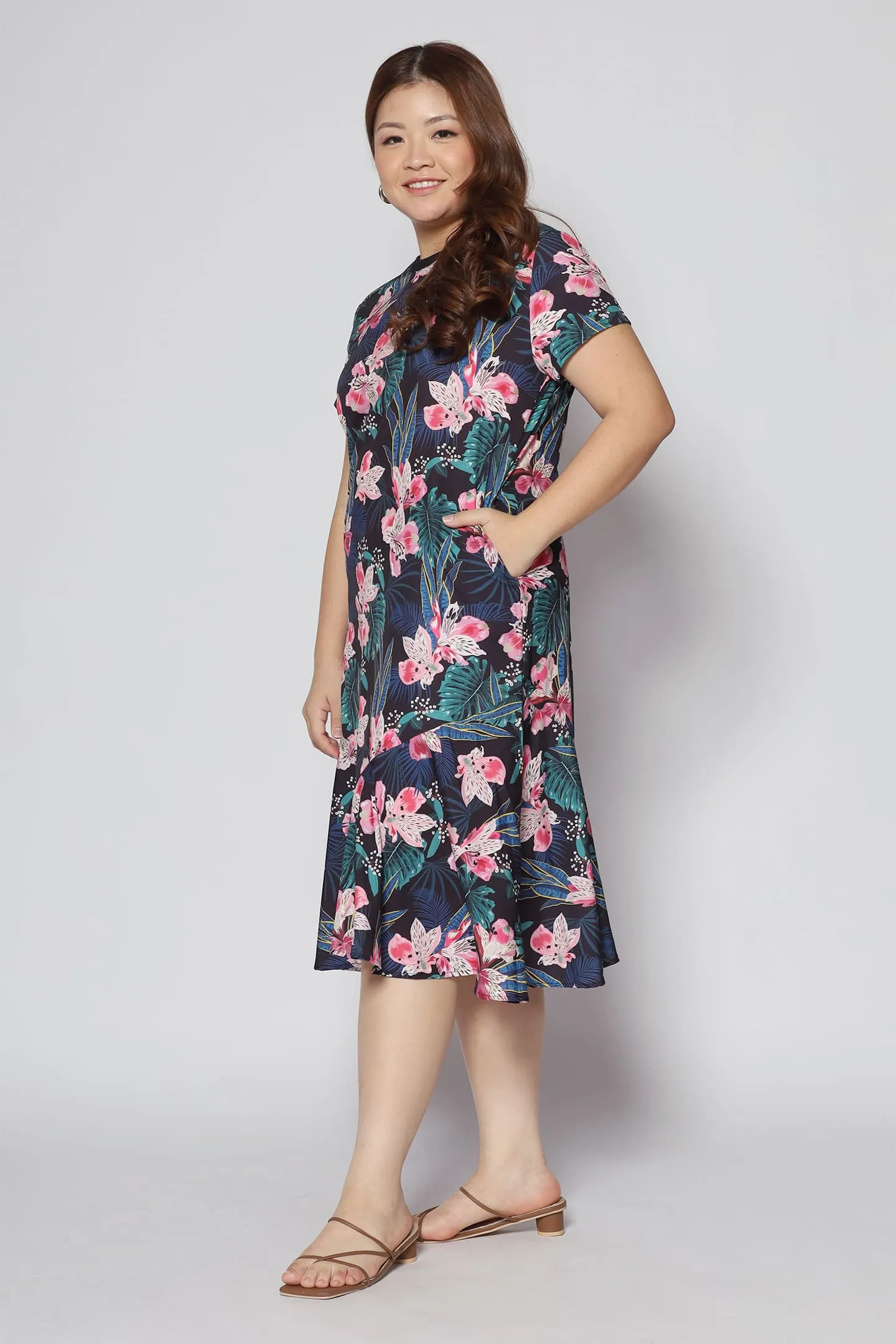 Gisele Dress in Hibiscus