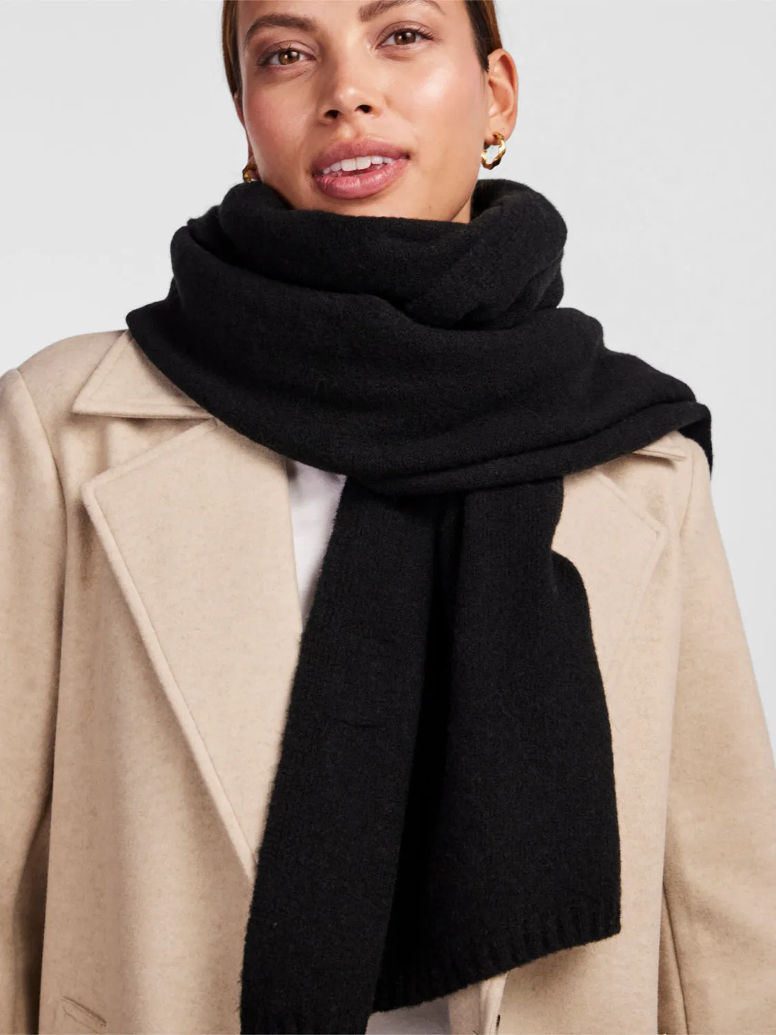 PCNELLA Scarf - Black