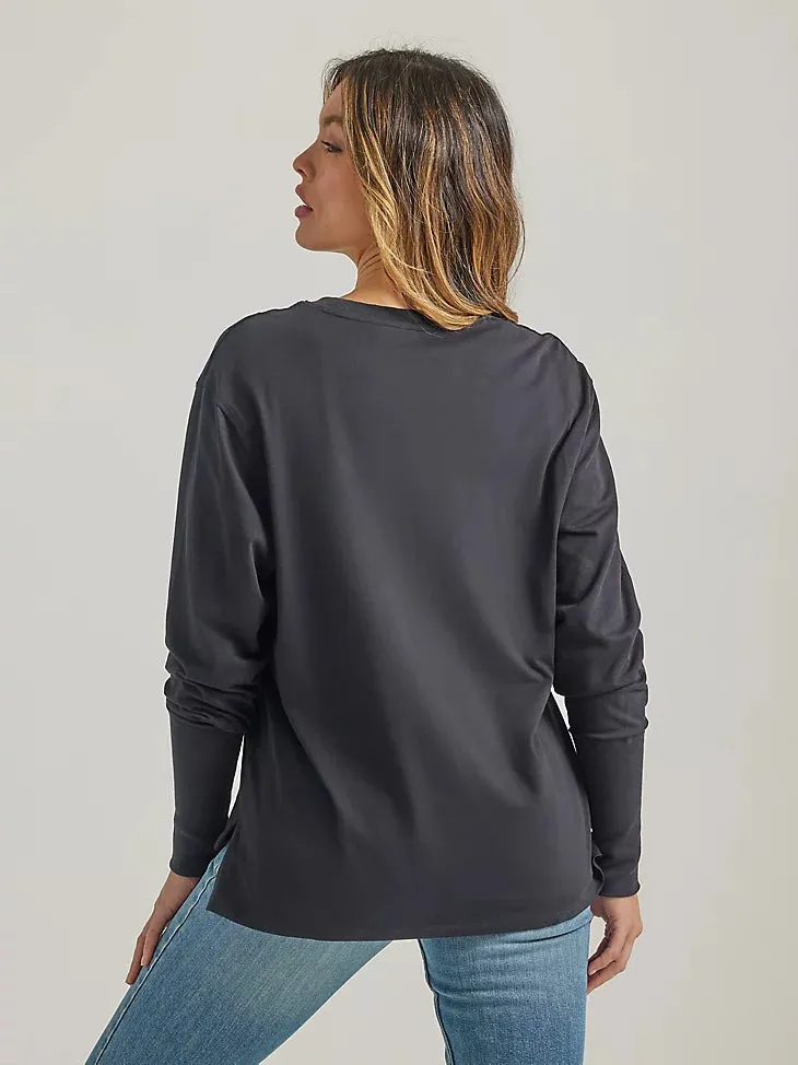 Wrangler Graphic Long Sleeve Relaxed Tee in Black Beauty